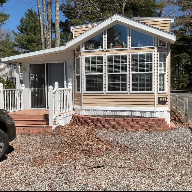 2005 TROPHY 1 BEDROOM 1 BATH WITH LOFT